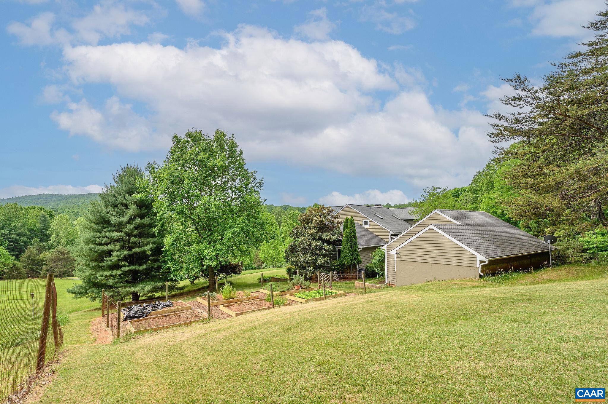 888 WOLF TRAP RD