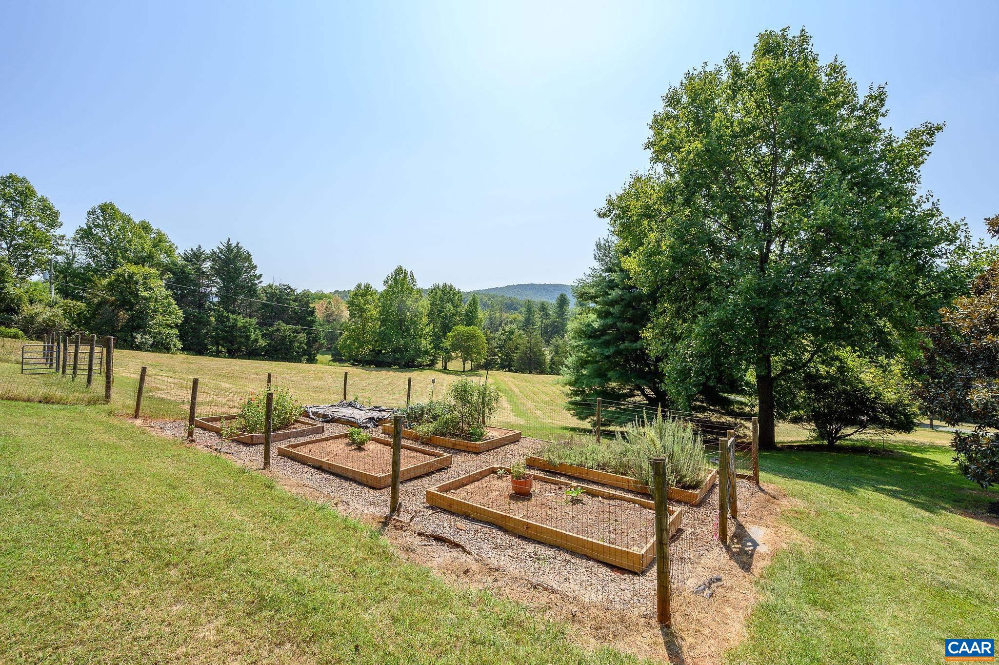 888 WOLF TRAP RD
