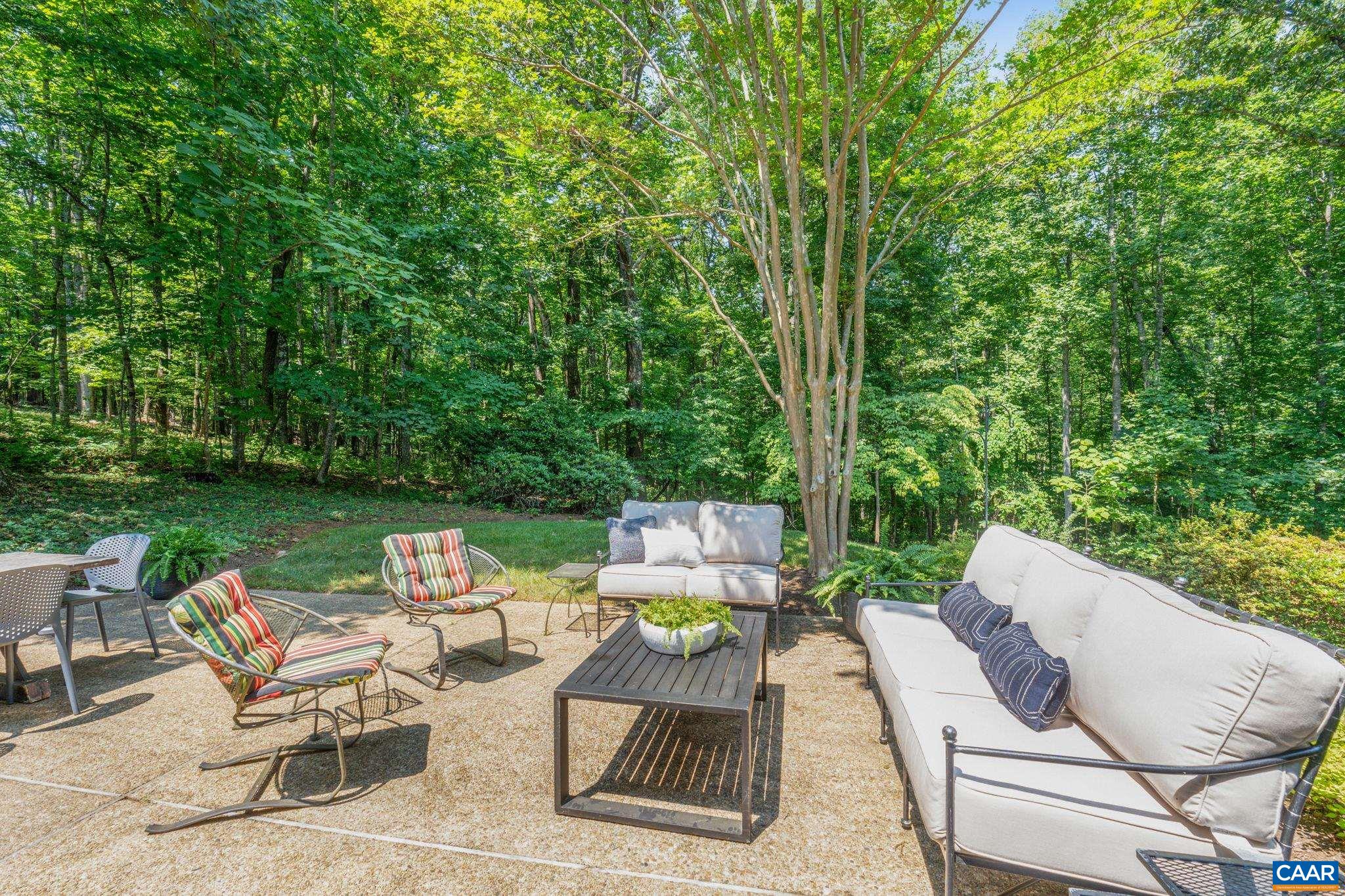 500 LOBLOLLY LN