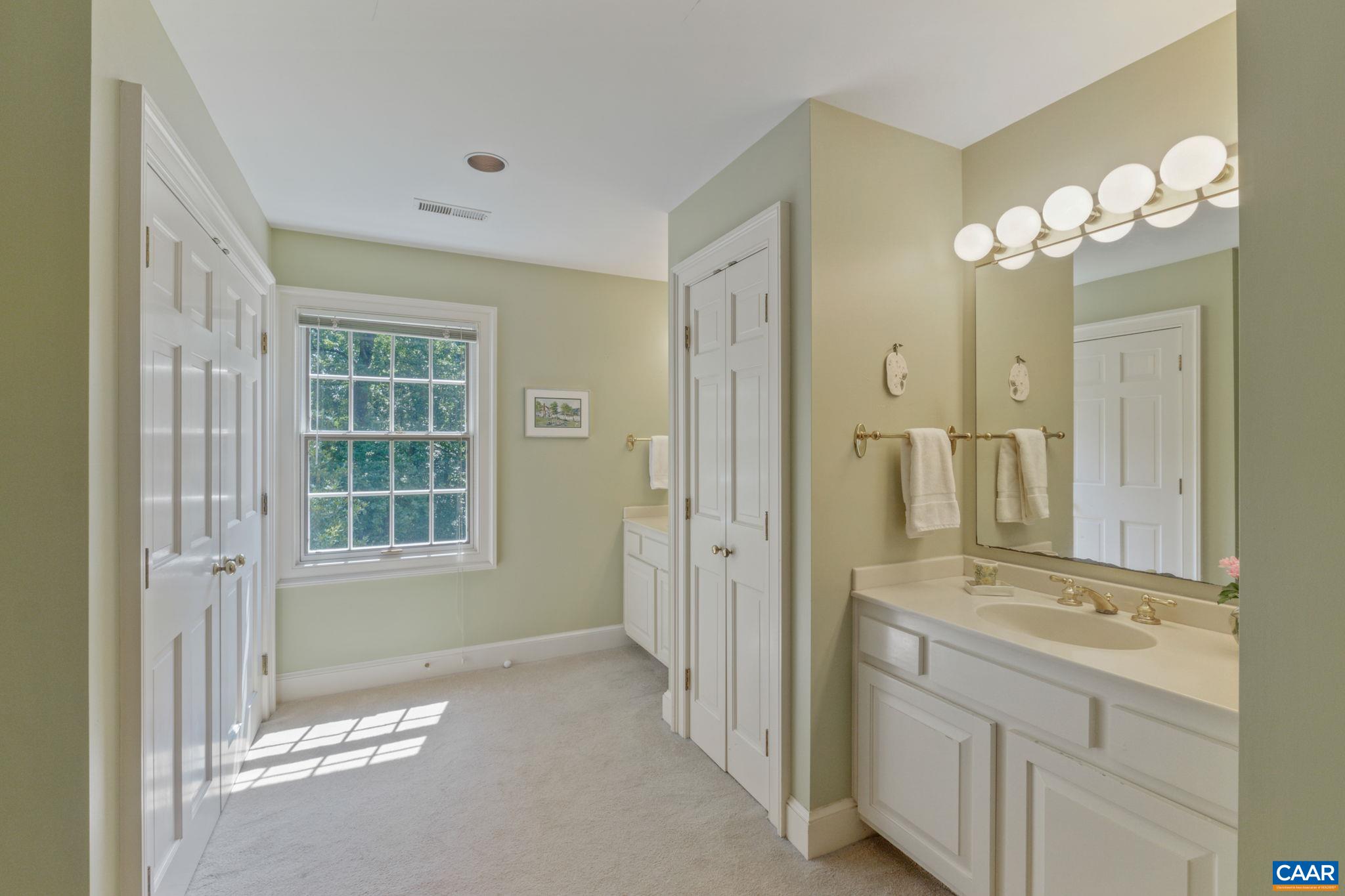 500 LOBLOLLY LN