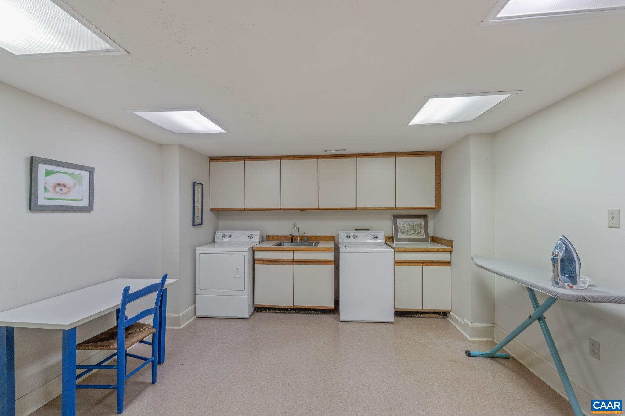 500 LOBLOLLY LN