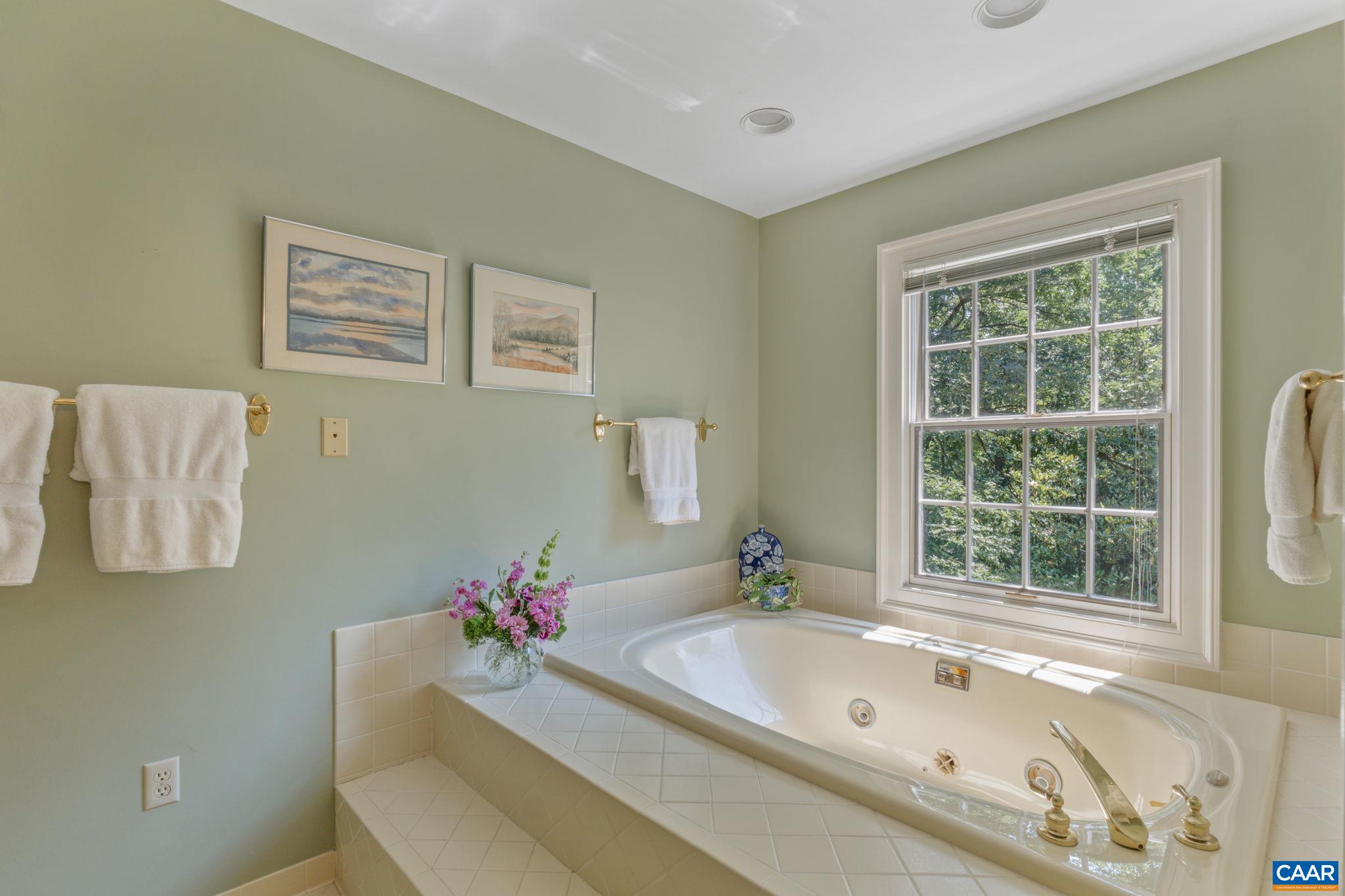 500 LOBLOLLY LN