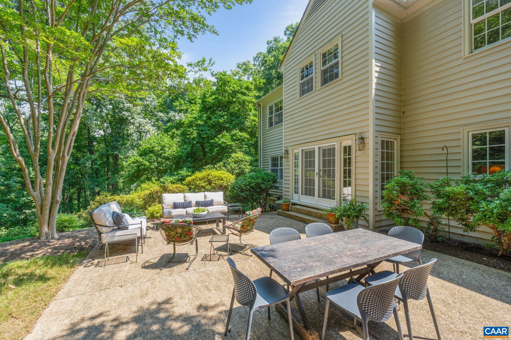 500 LOBLOLLY LN