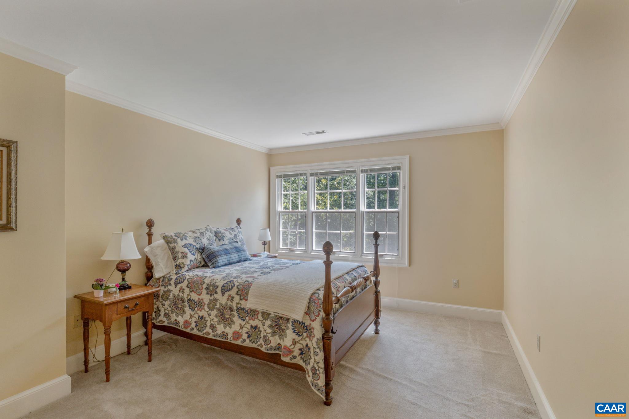 500 LOBLOLLY LN