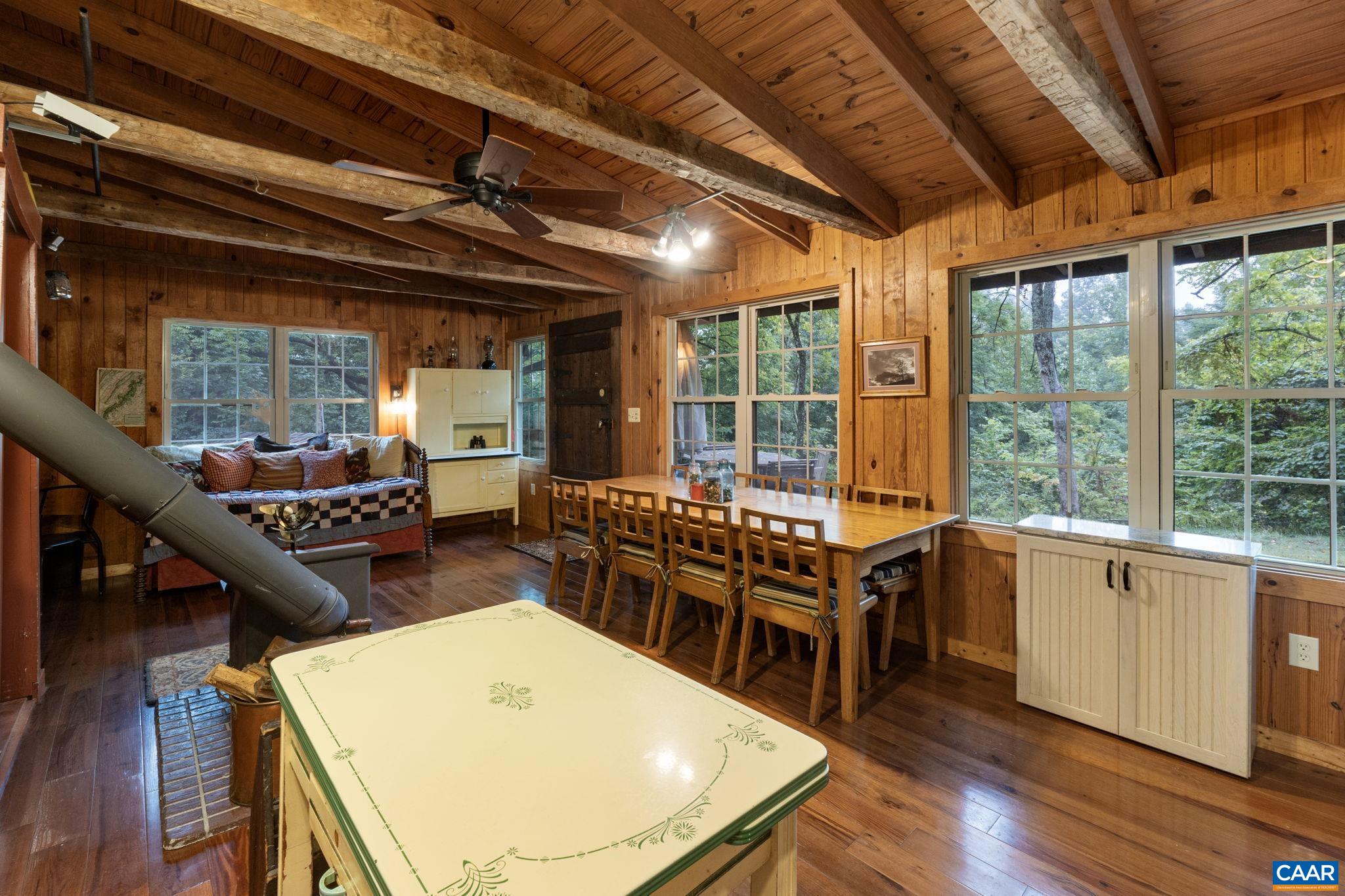 1098 POCOSAN MOUNTAIN RD