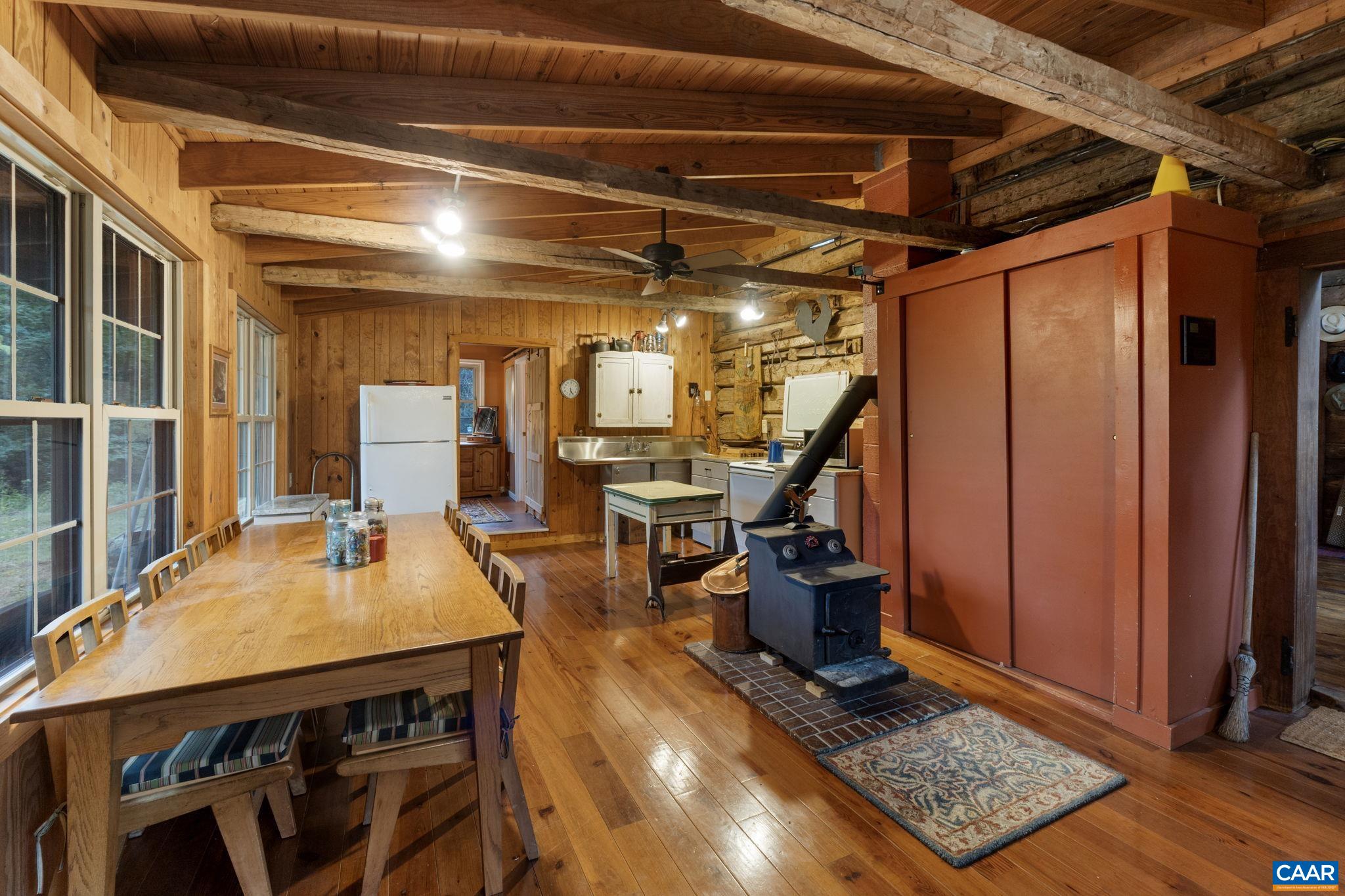 1098 POCOSAN MOUNTAIN RD