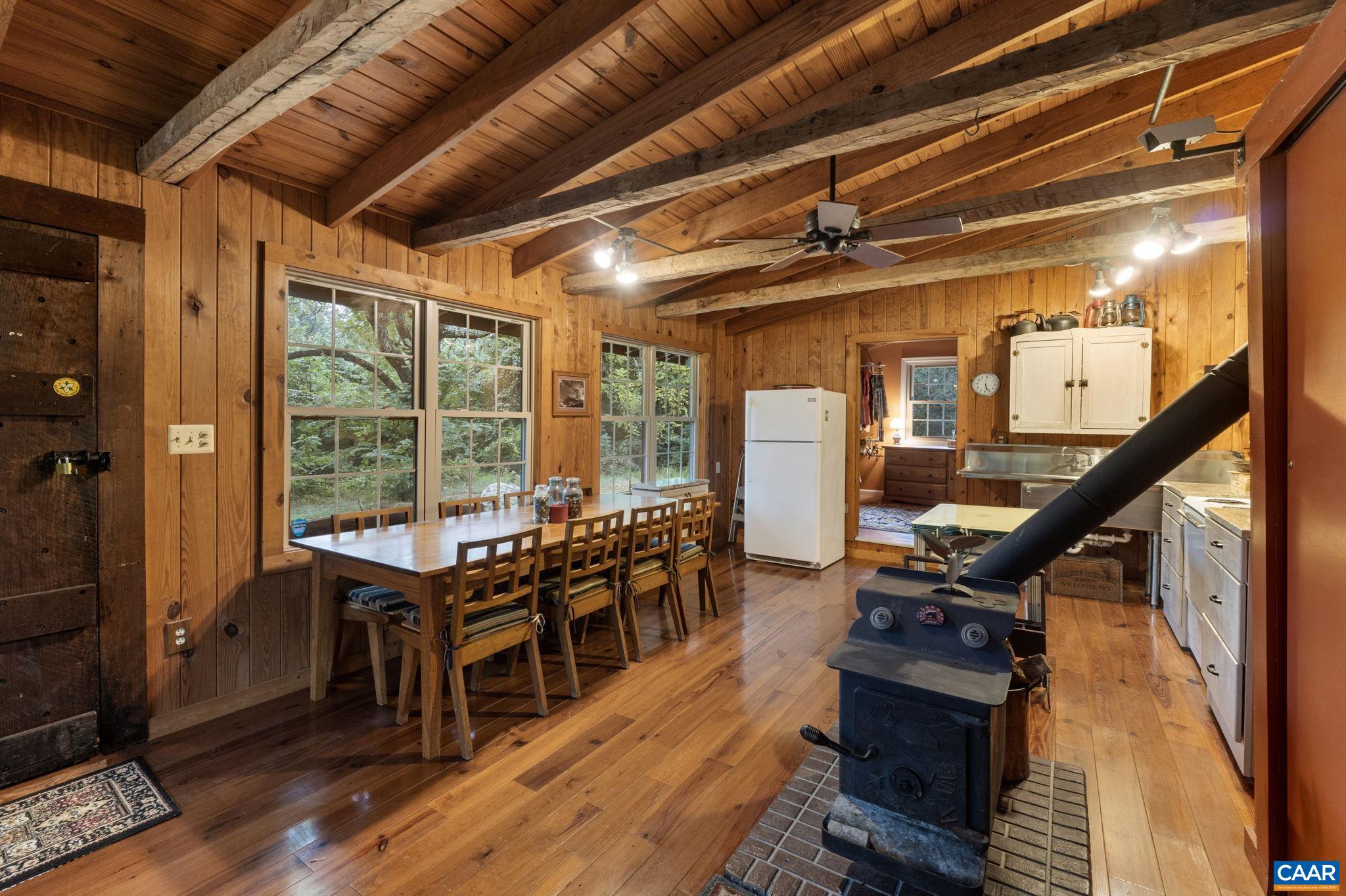1098 POCOSAN MOUNTAIN RD