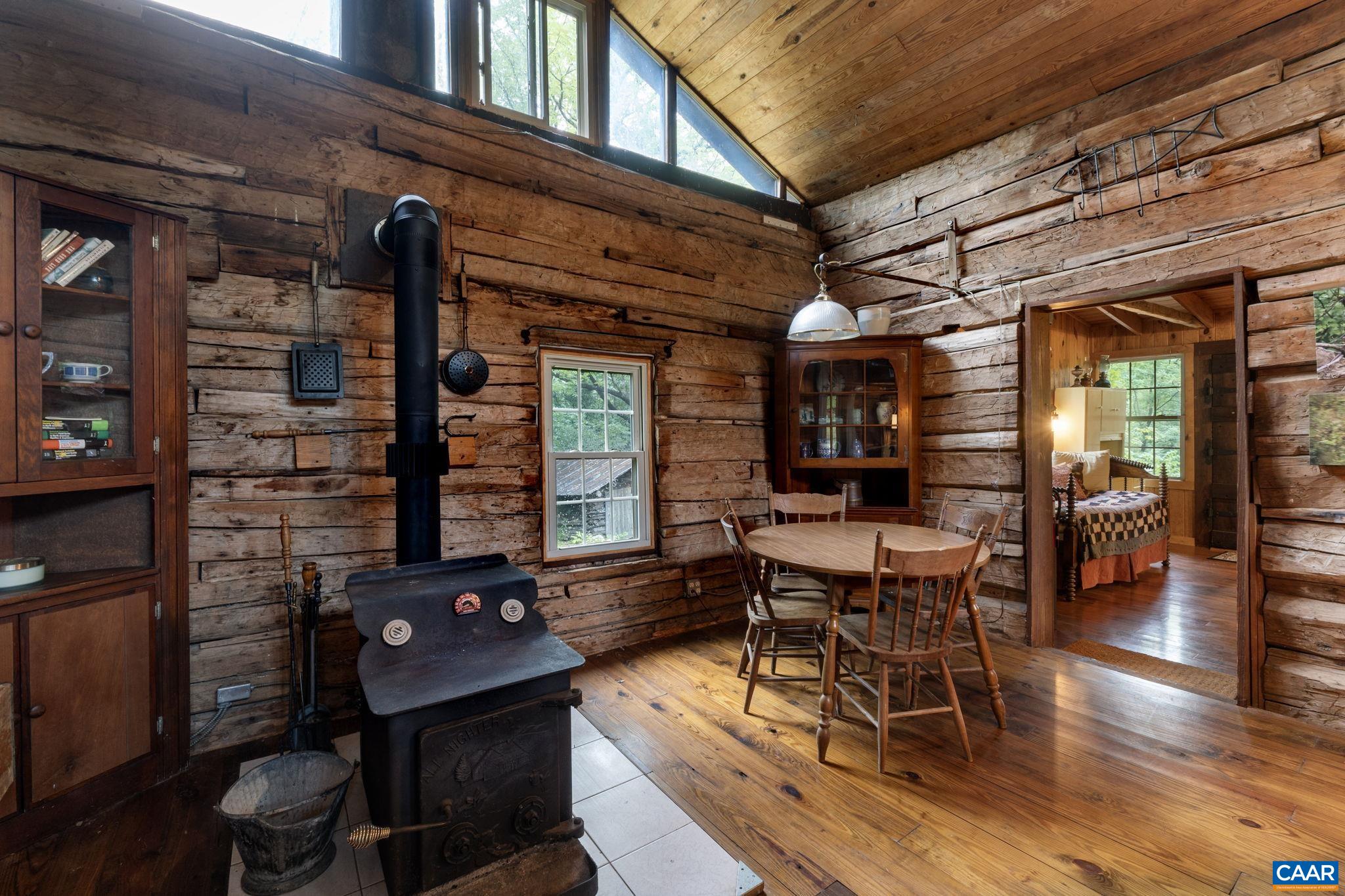 1098 POCOSAN MOUNTAIN RD