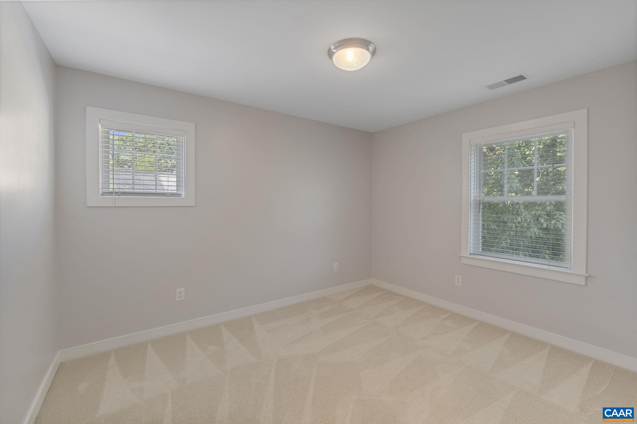 185 BROOKWOOD DR