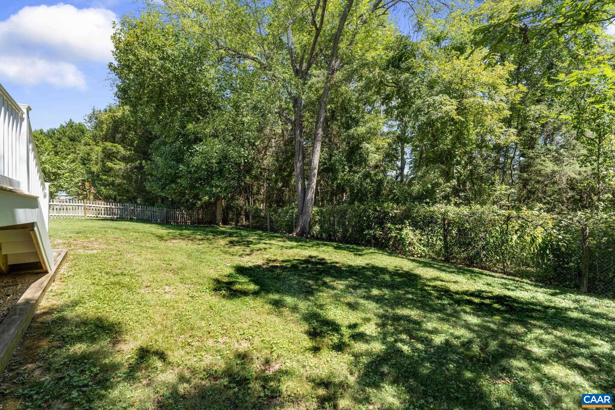 1081 WINTERGREEN LN