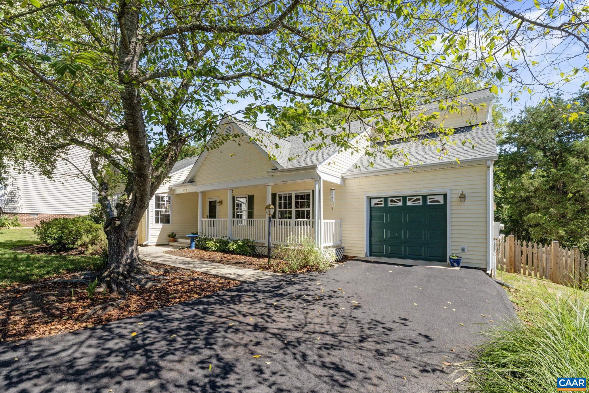 1081 WINTERGREEN LN