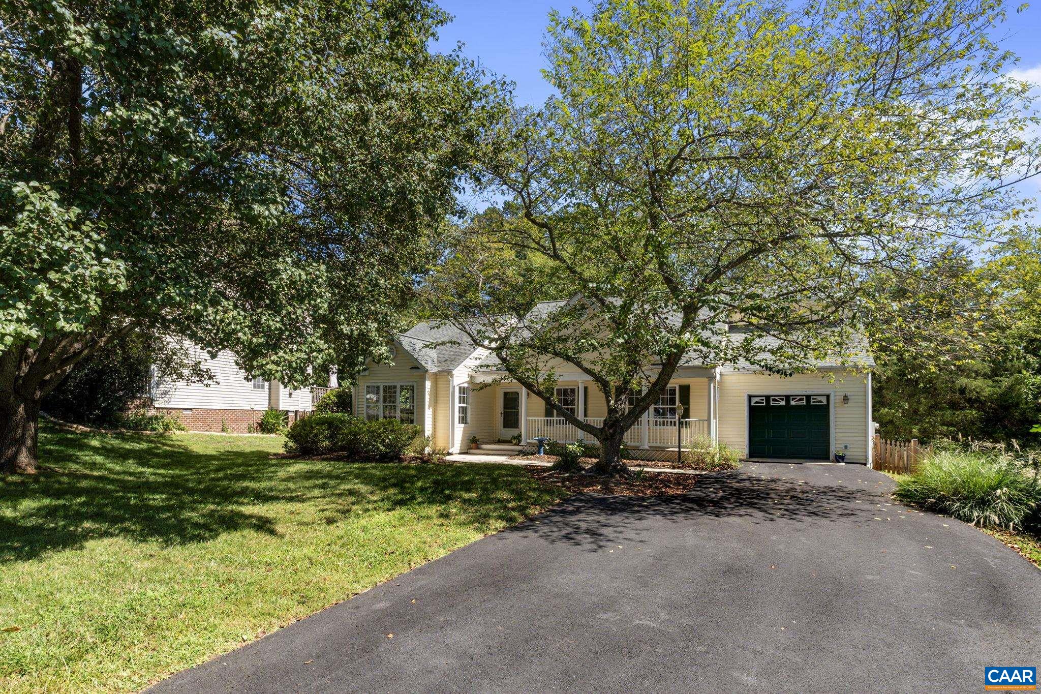 1081 WINTERGREEN LN