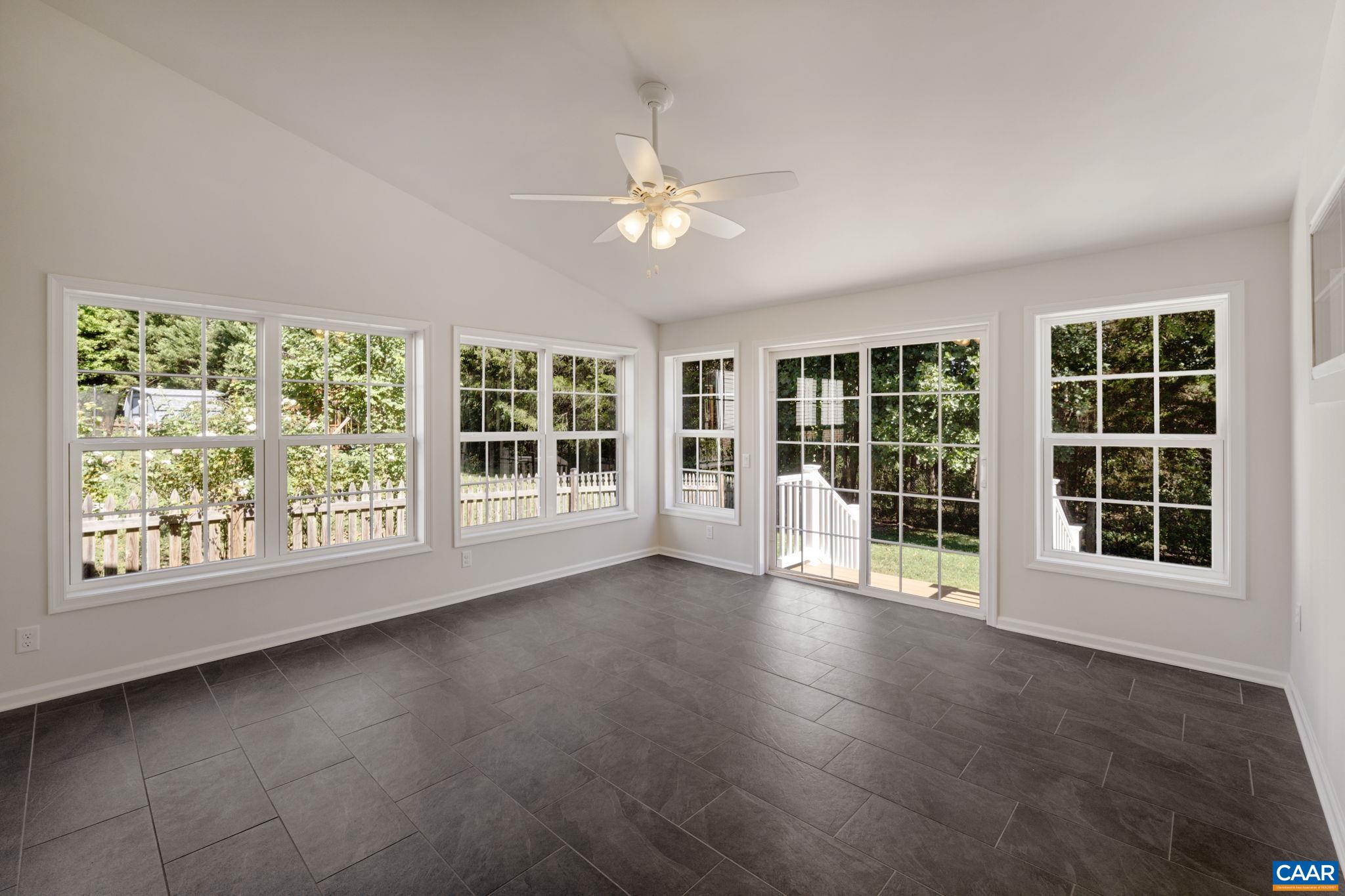 1081 WINTERGREEN LN