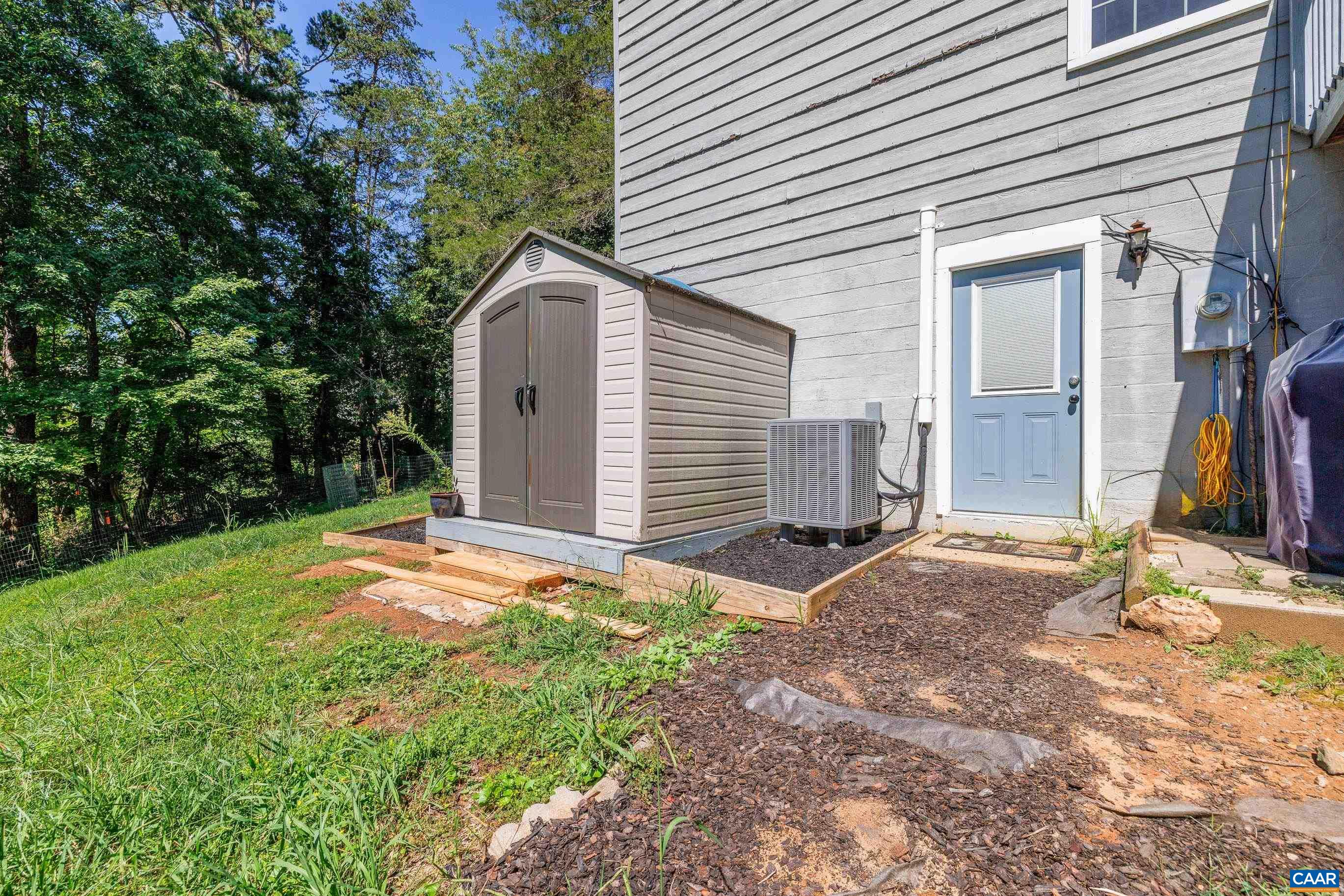 4584 HEATHER CT
