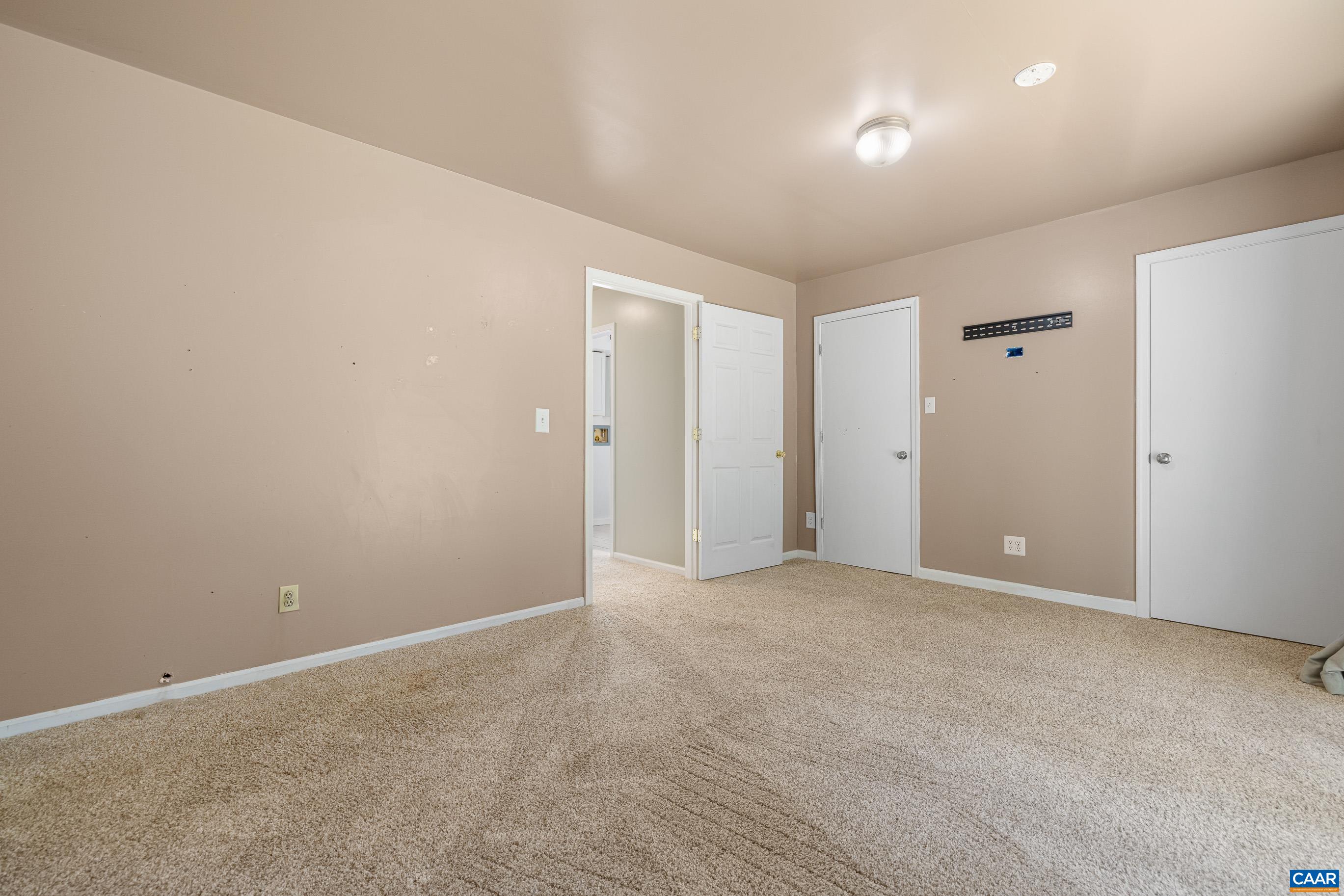 4584 HEATHER CT