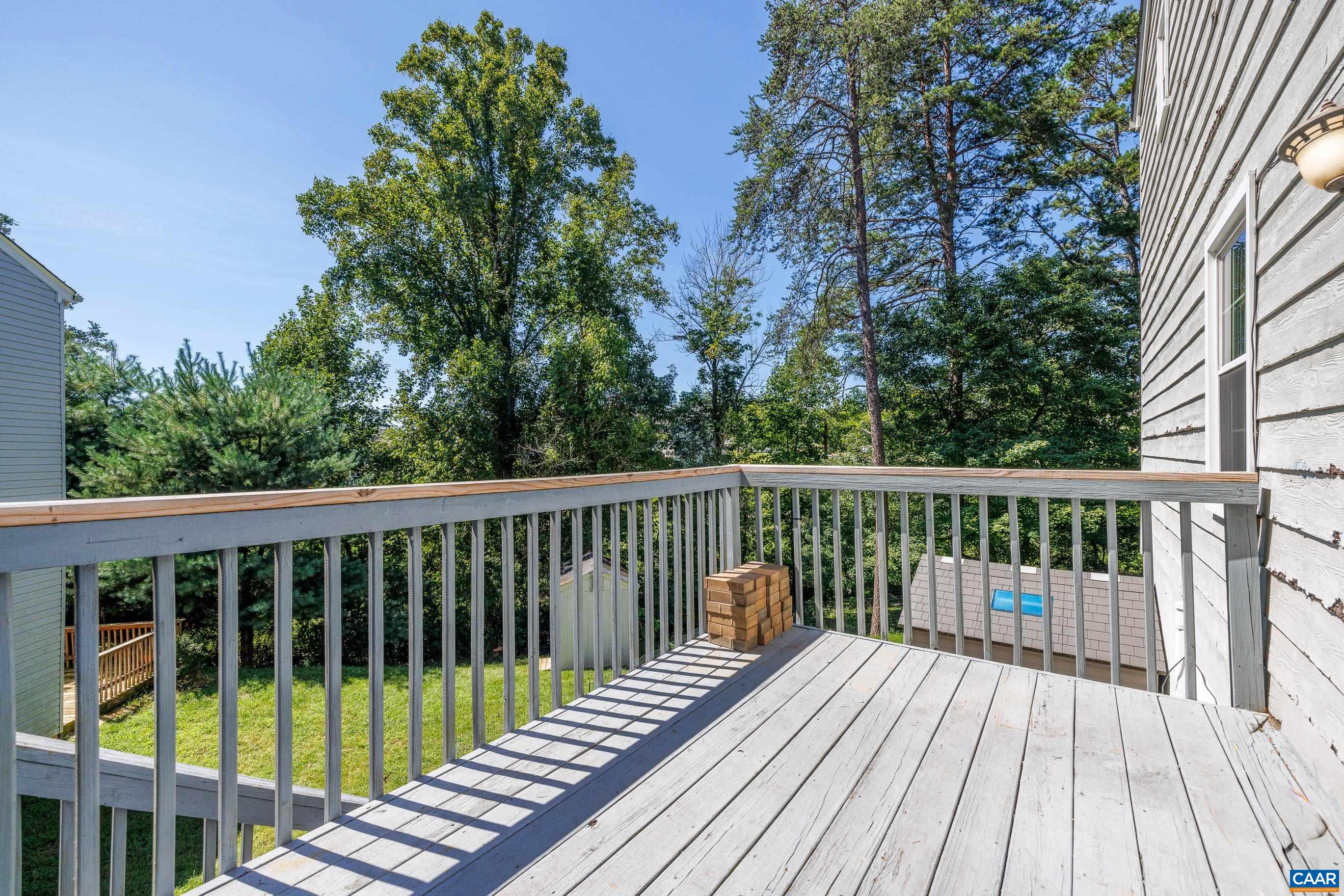 4584 HEATHER CT