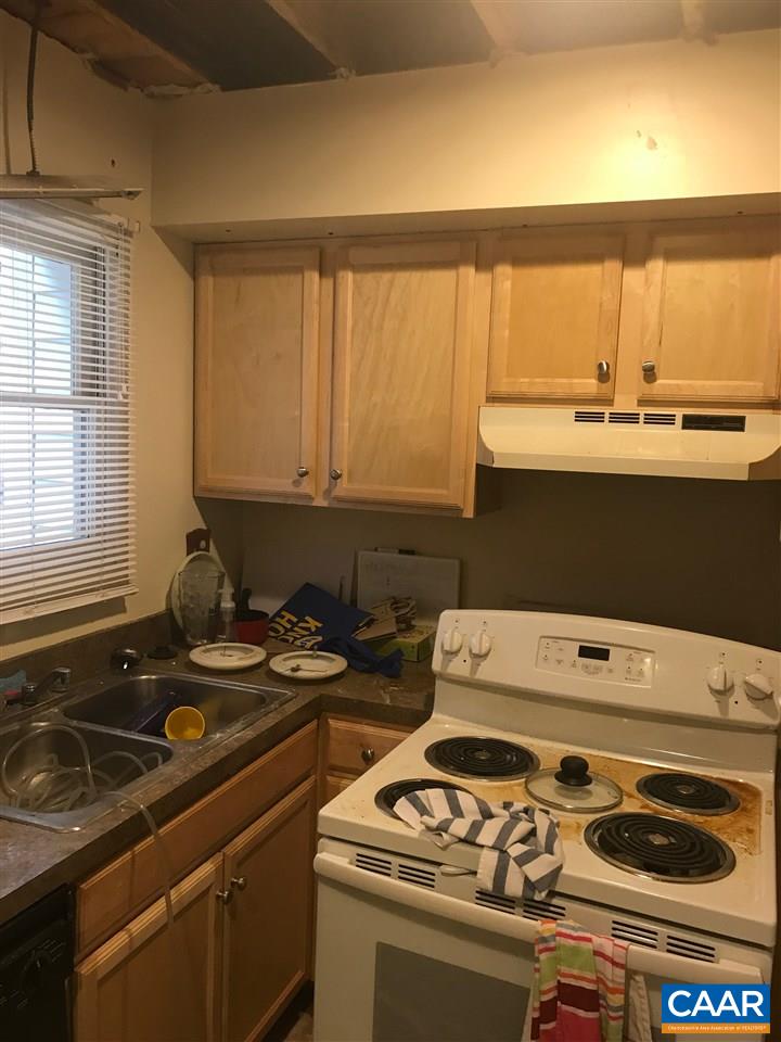1305 WERTLAND ST Unit: B2