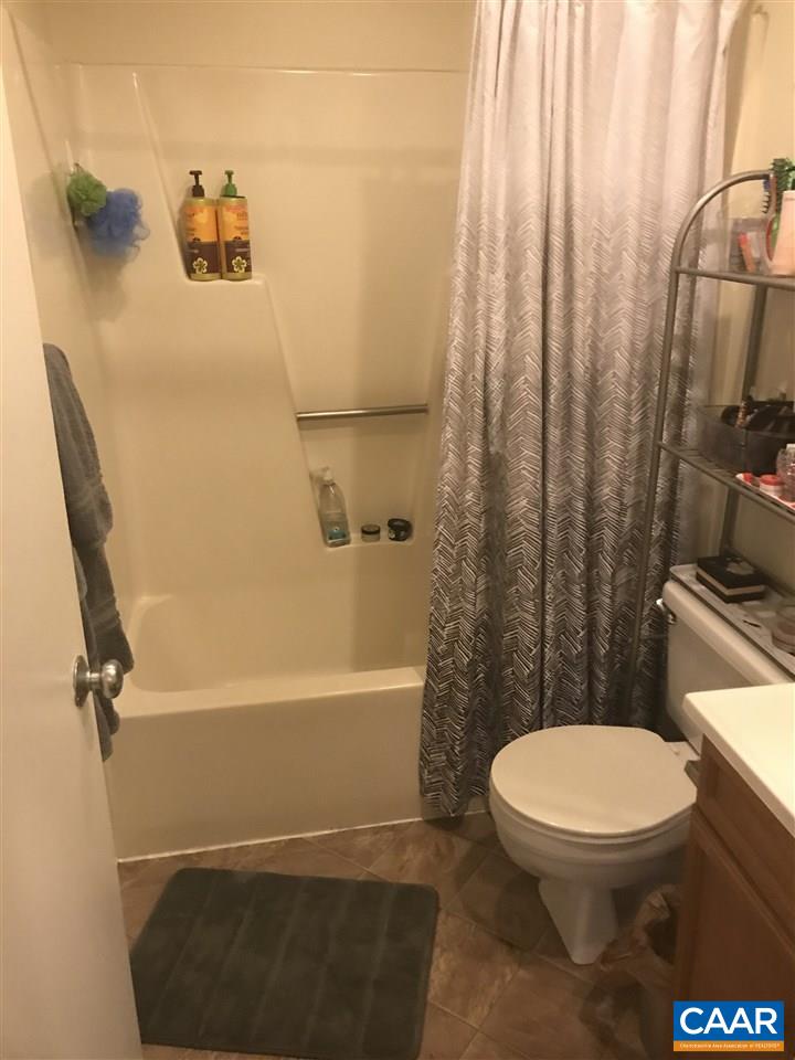 1305 WERTLAND ST Unit: B2