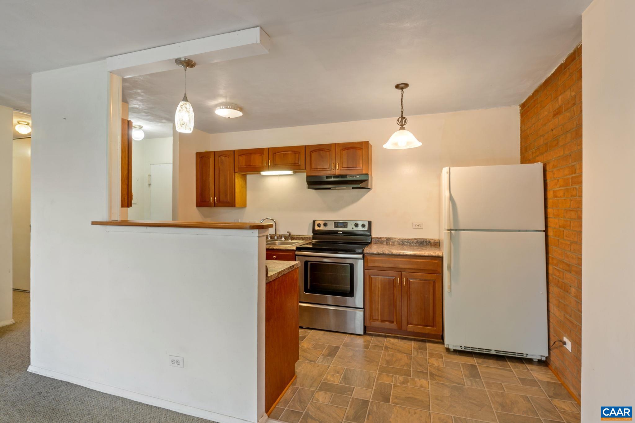 1800 JEFFERSON PARK AVE Unit: 302
