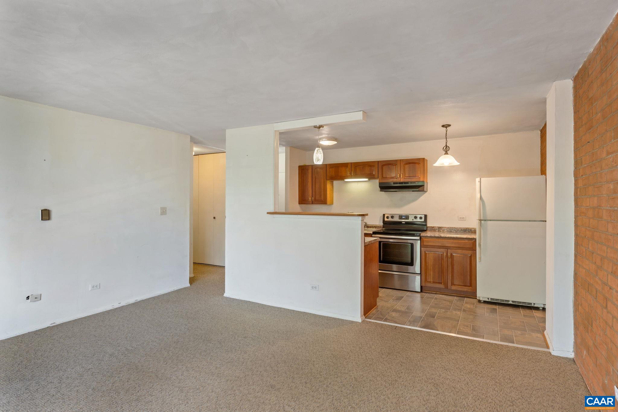 1800 JEFFERSON PARK AVE Unit: 302