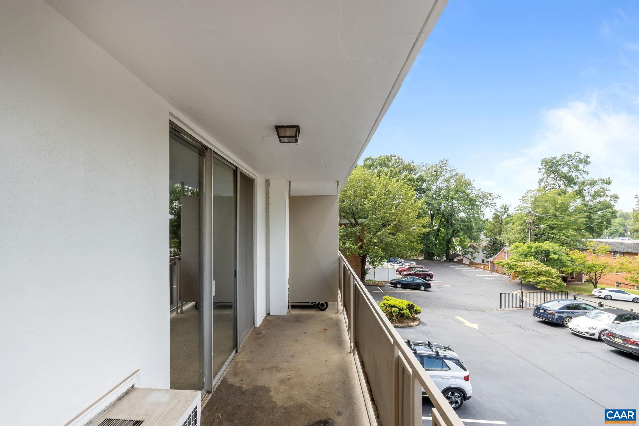 1800 JEFFERSON PARK AVE Unit: 302