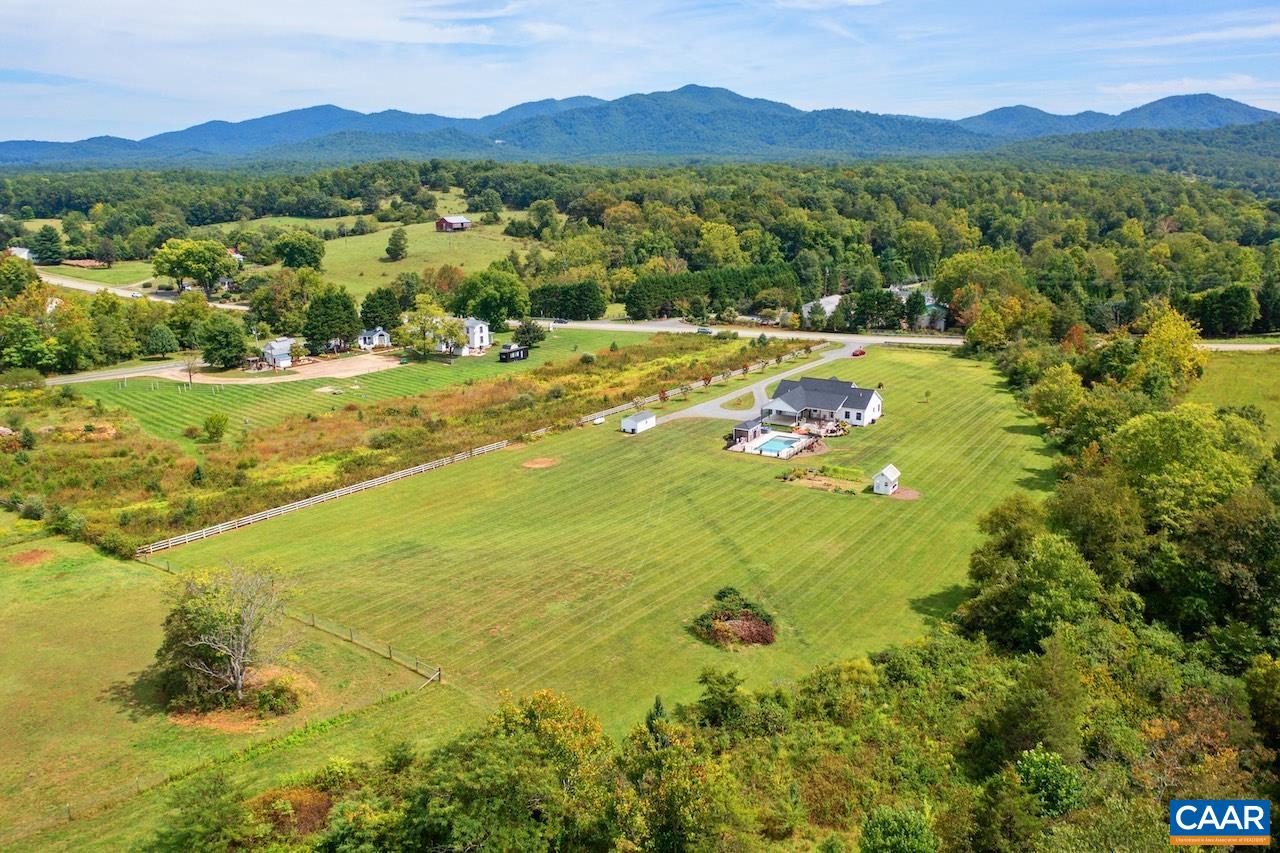 7115 ROCKFISH VALLEY HWY