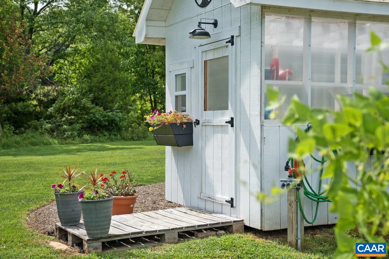 7115 ROCKFISH VALLEY HWY