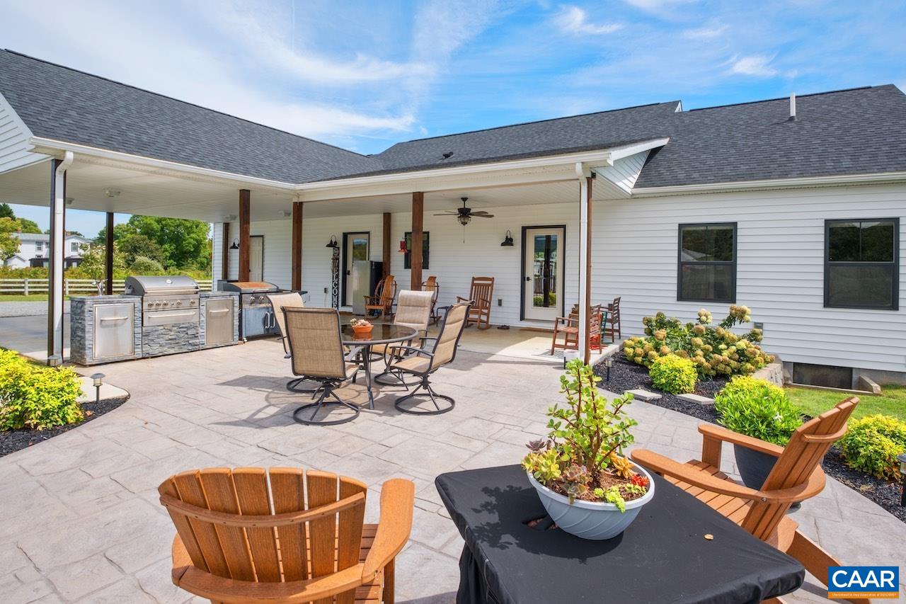 7115 ROCKFISH VALLEY HWY