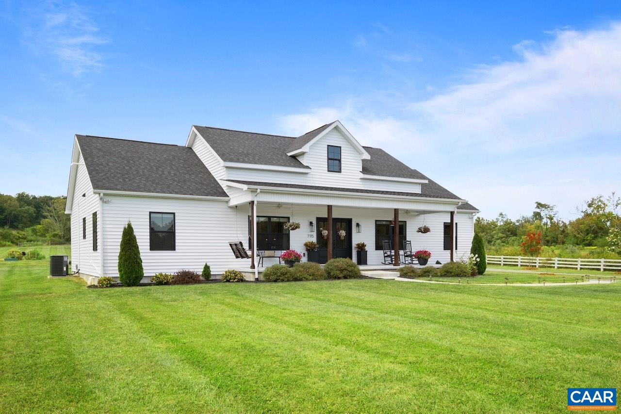 7115 ROCKFISH VALLEY HWY