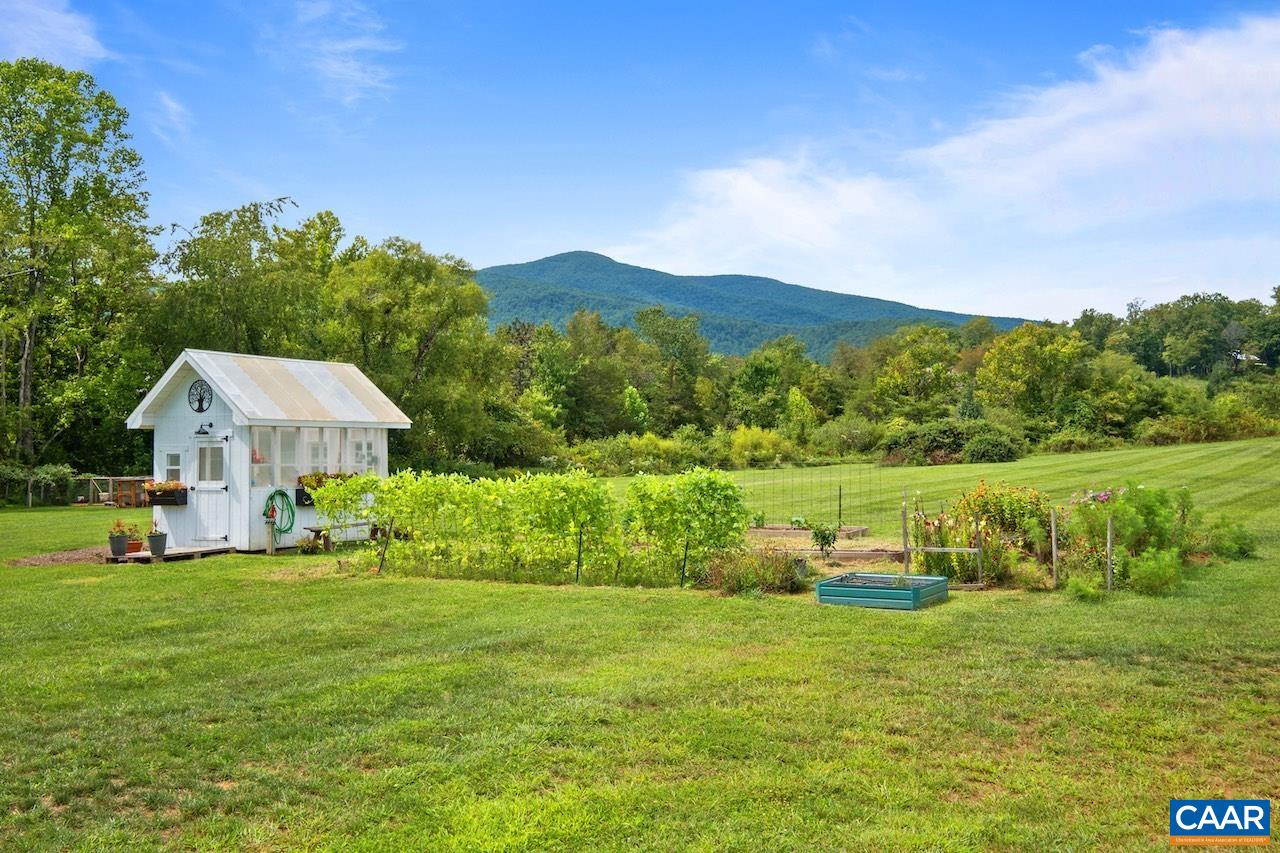 7115 ROCKFISH VALLEY HWY