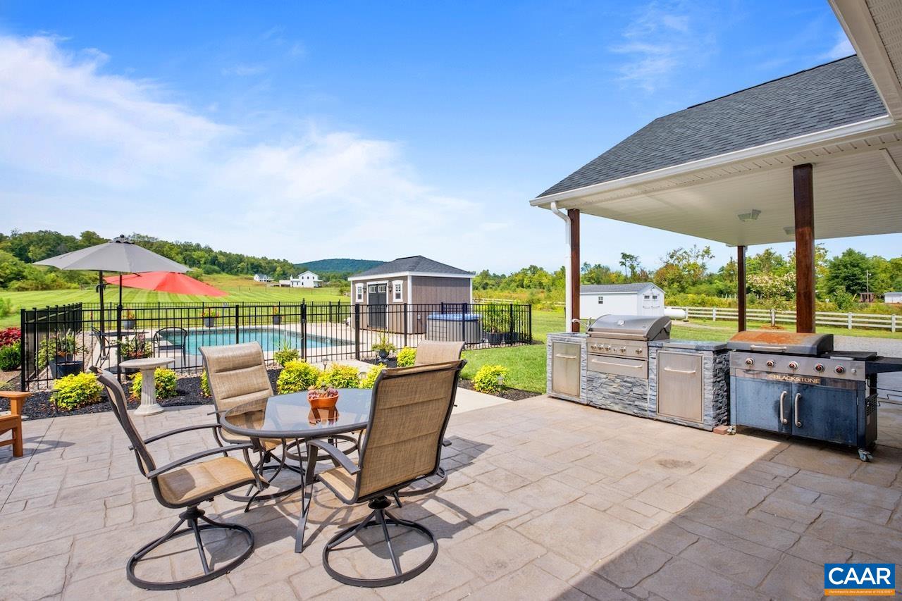 7115 ROCKFISH VALLEY HWY