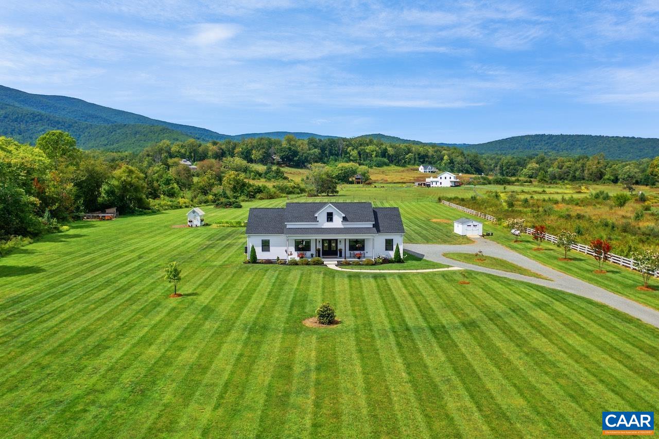 7115 ROCKFISH VALLEY HWY