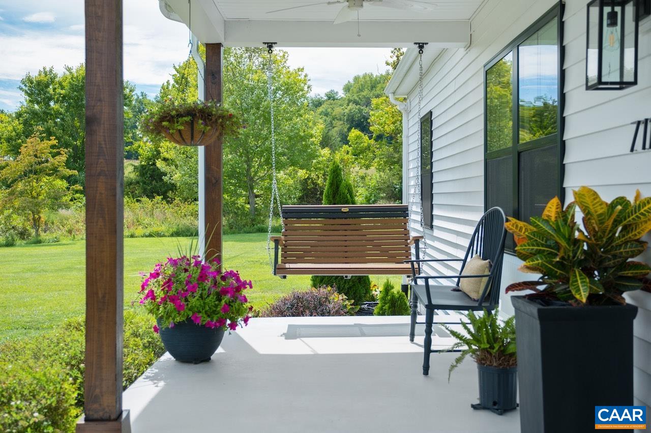 7115 ROCKFISH VALLEY HWY