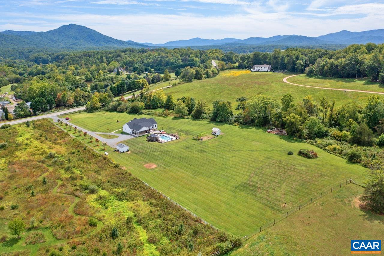 7115 ROCKFISH VALLEY HWY