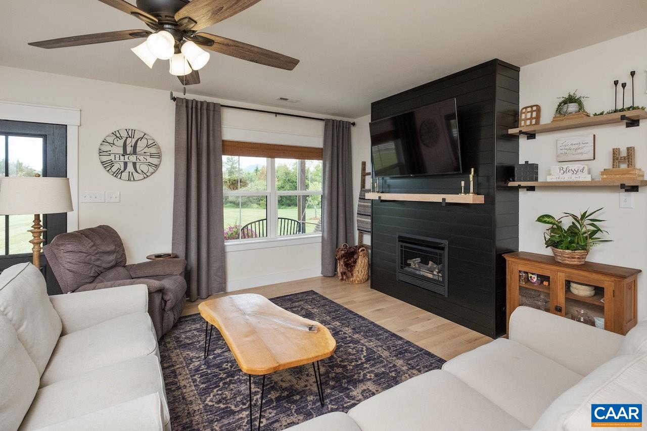 7115 ROCKFISH VALLEY HWY