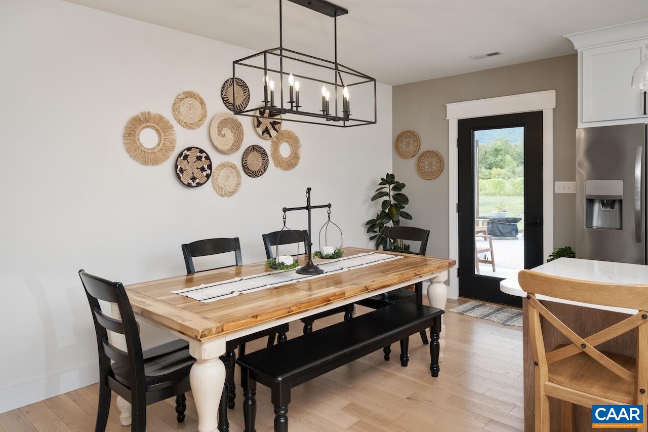 7115 ROCKFISH VALLEY HWY