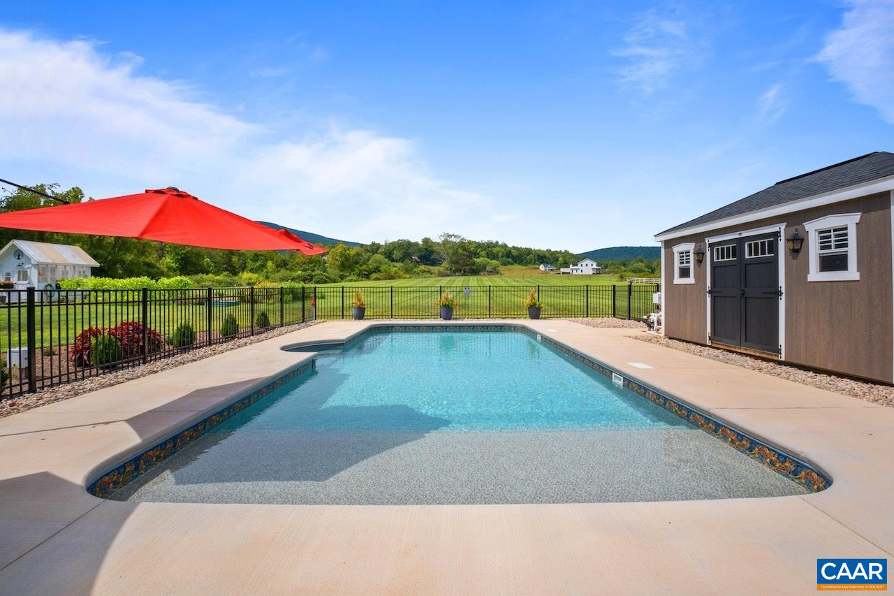 7115 ROCKFISH VALLEY HWY