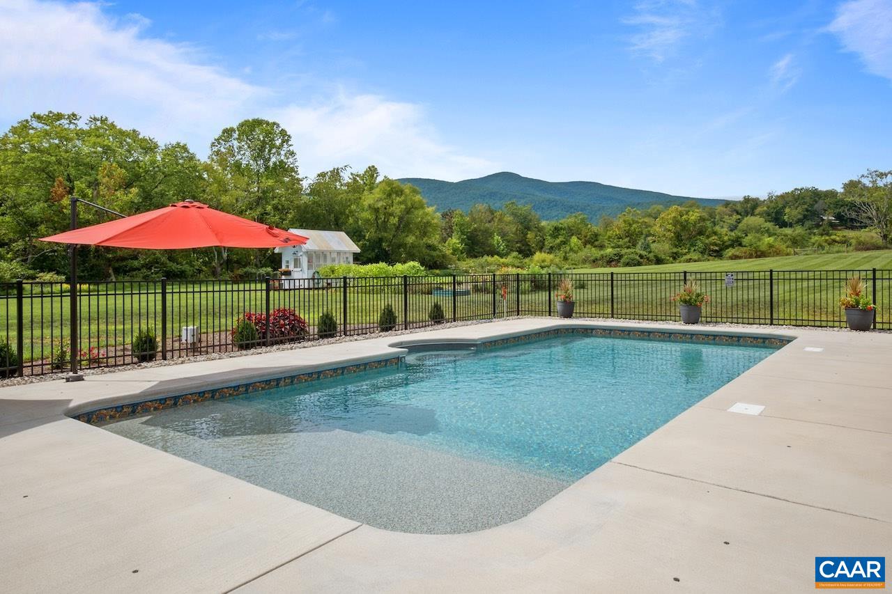 7115 ROCKFISH VALLEY HWY