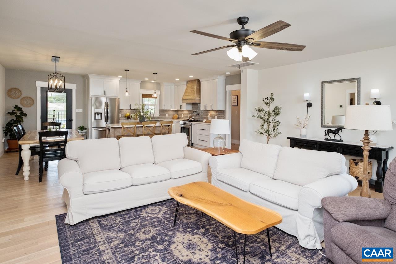 7115 ROCKFISH VALLEY HWY