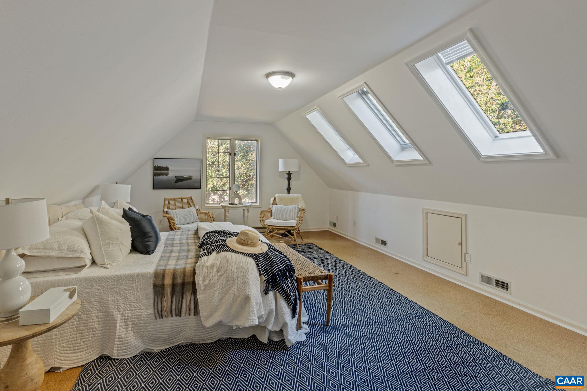 4835 MECHUMS RIVER RD