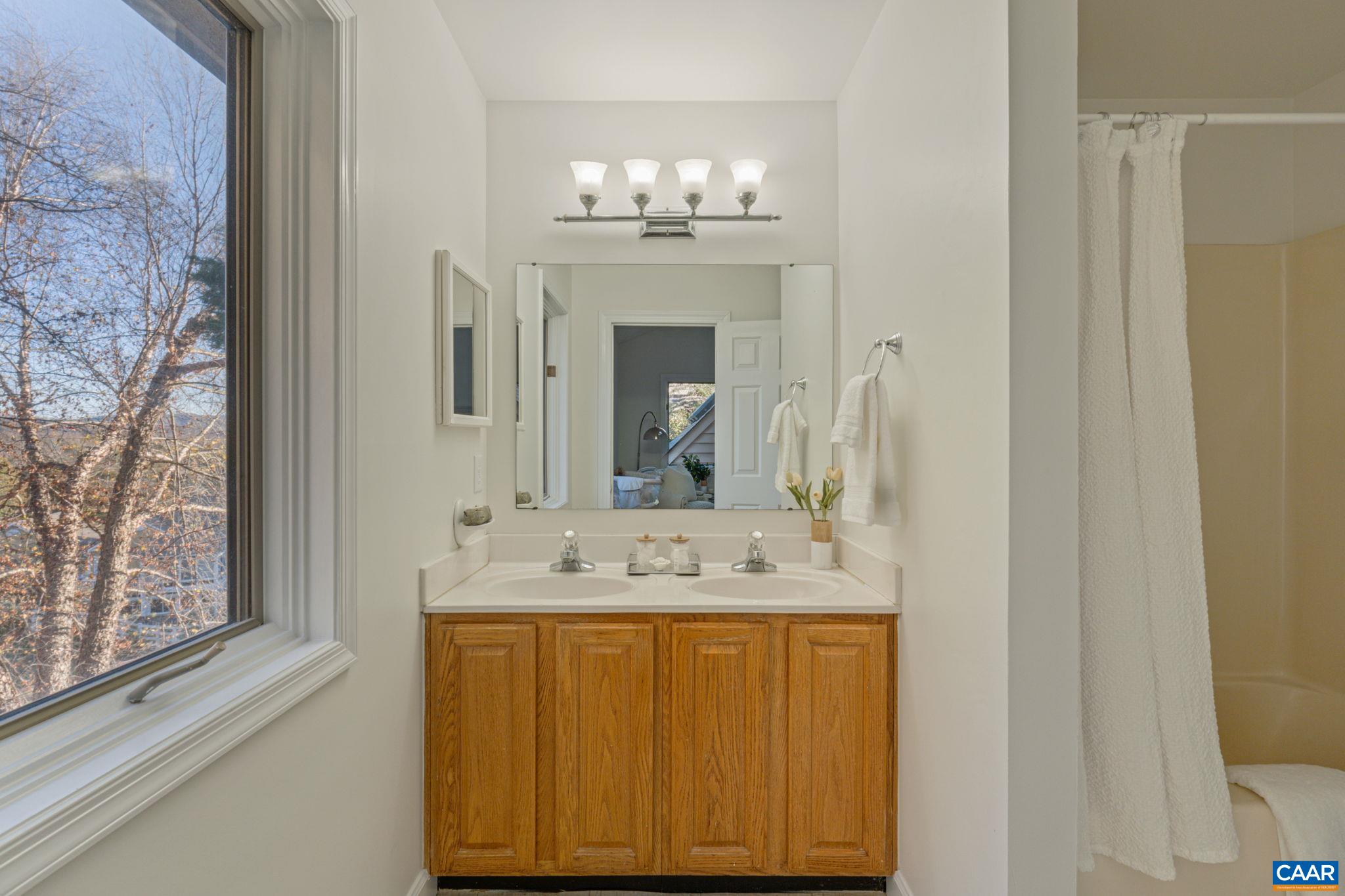 4835 MECHUMS RIVER RD