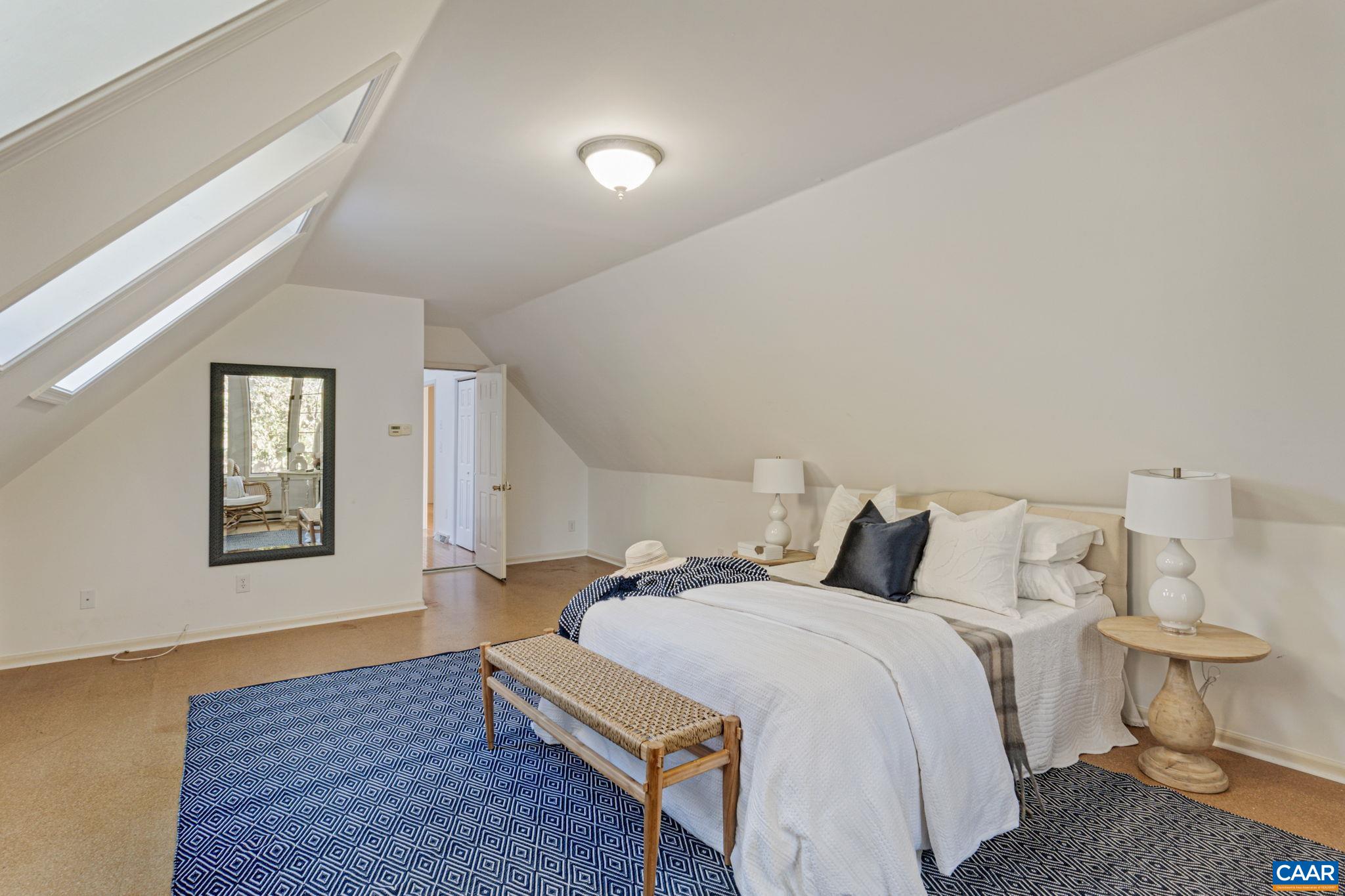 4835 MECHUMS RIVER RD