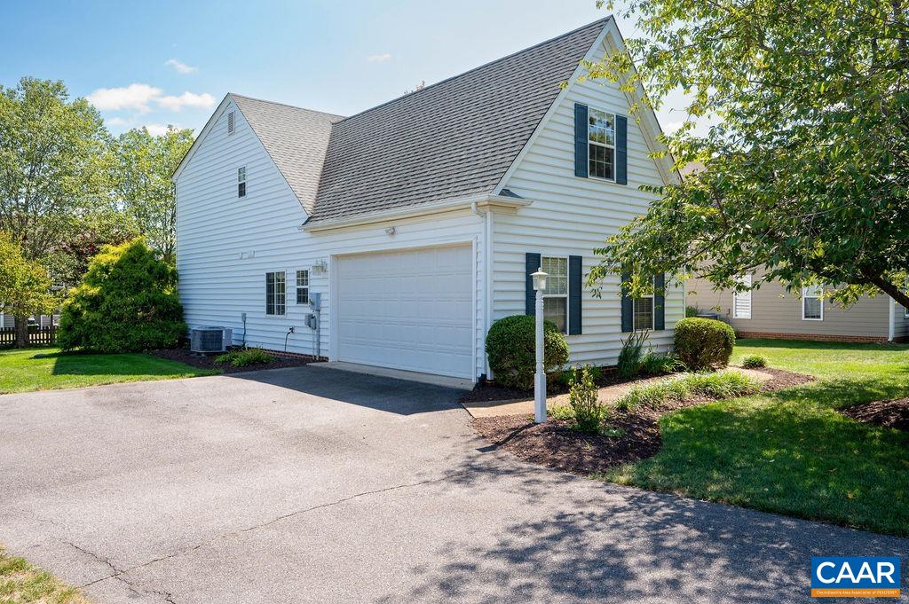 738 RUSSET RD