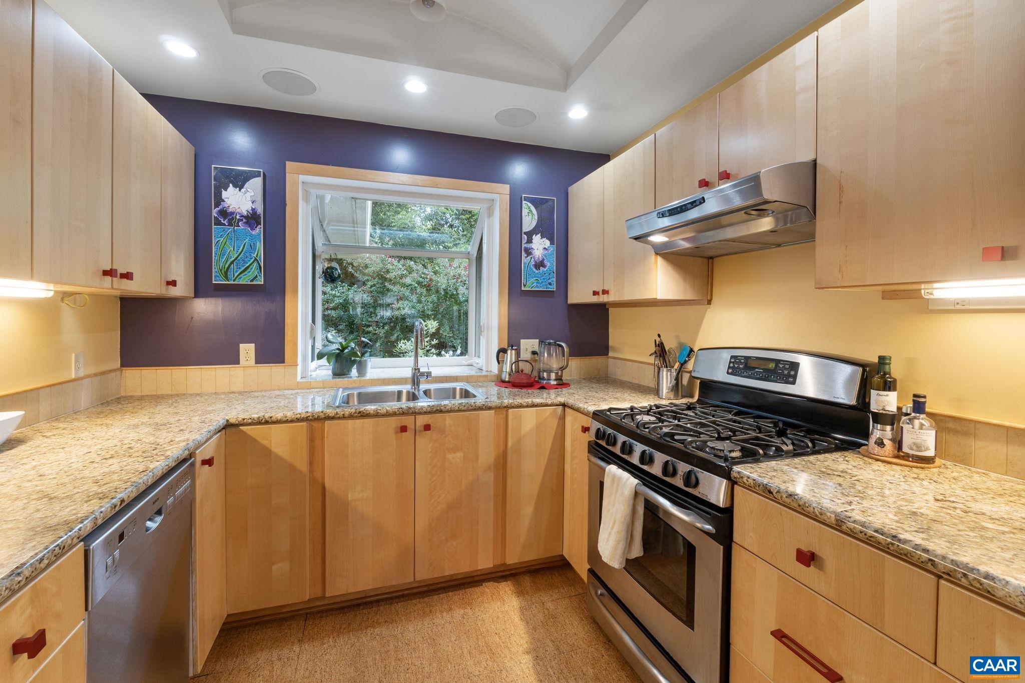 501 STONEHENGE AVE
