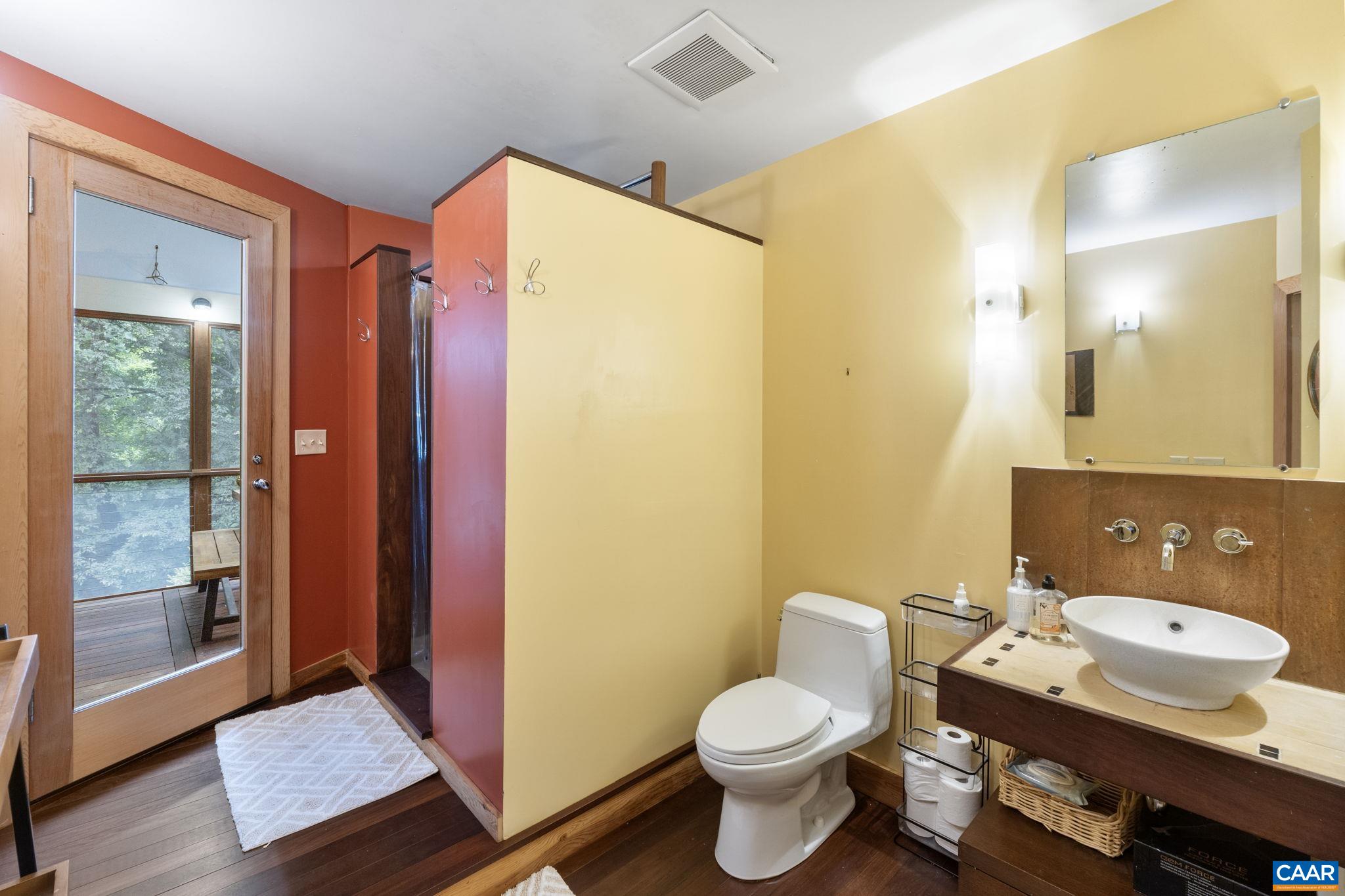 501 STONEHENGE AVE