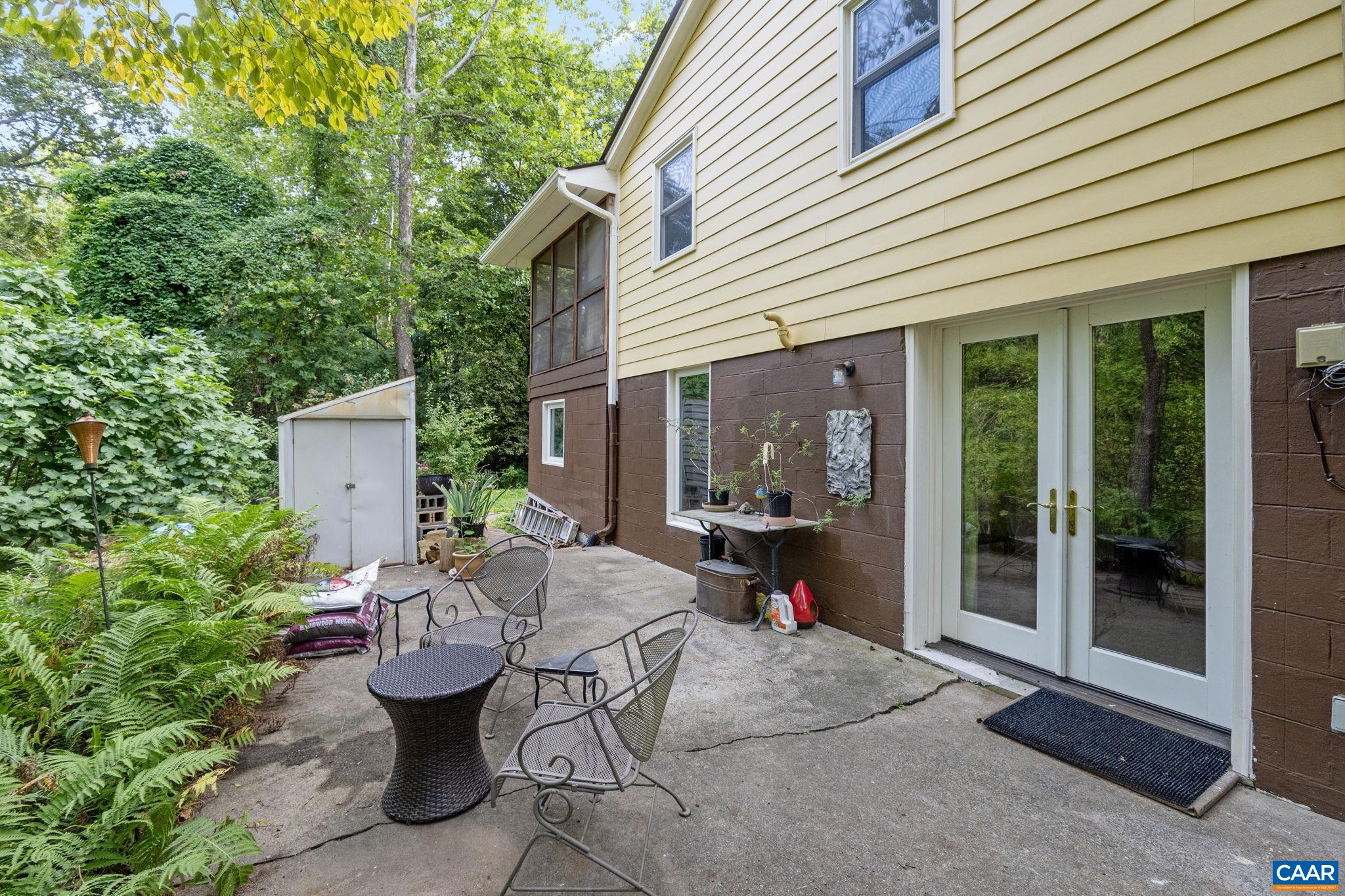 501 STONEHENGE AVE
