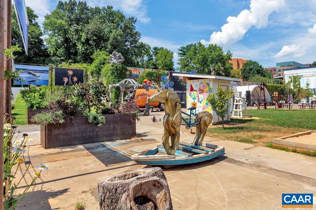 501 STONEHENGE AVE