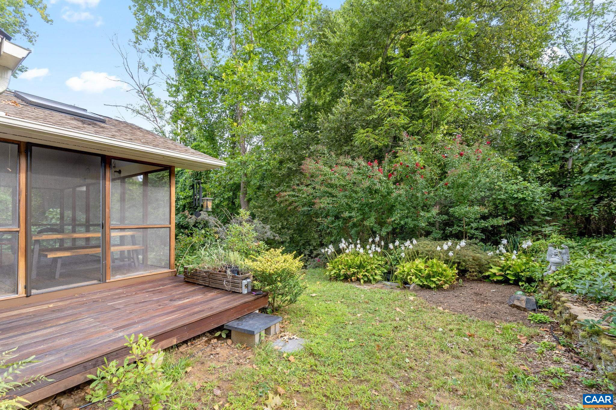 501 STONEHENGE AVE