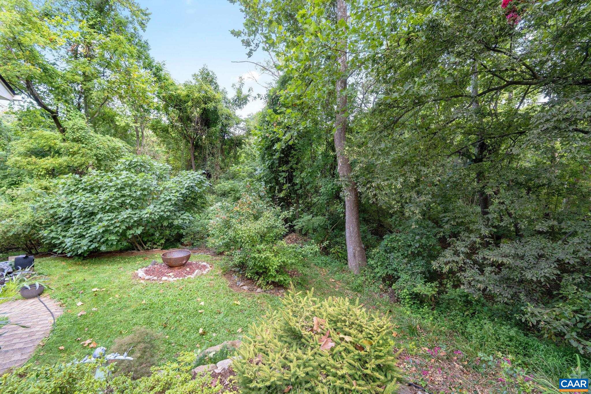 501 STONEHENGE AVE