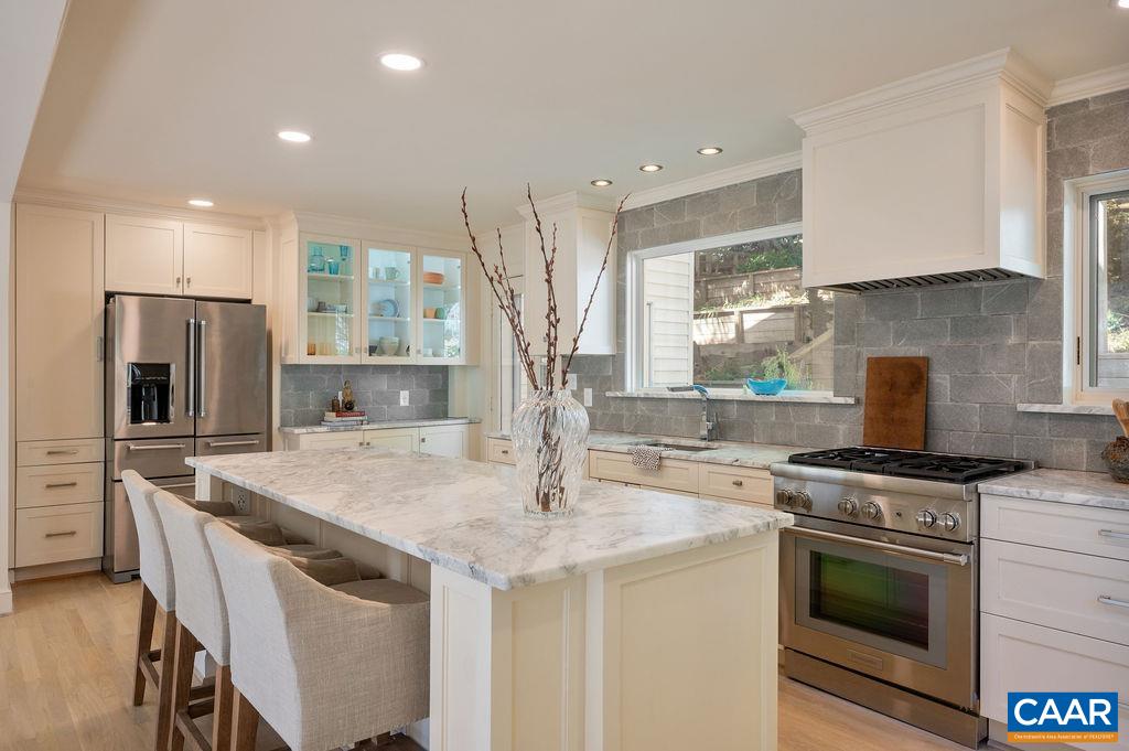 107 PERRY DR